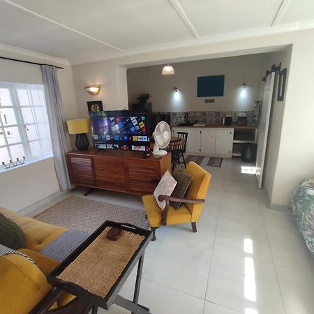 Paradise In The City - Cottage One Port Elizabeth Exterior foto